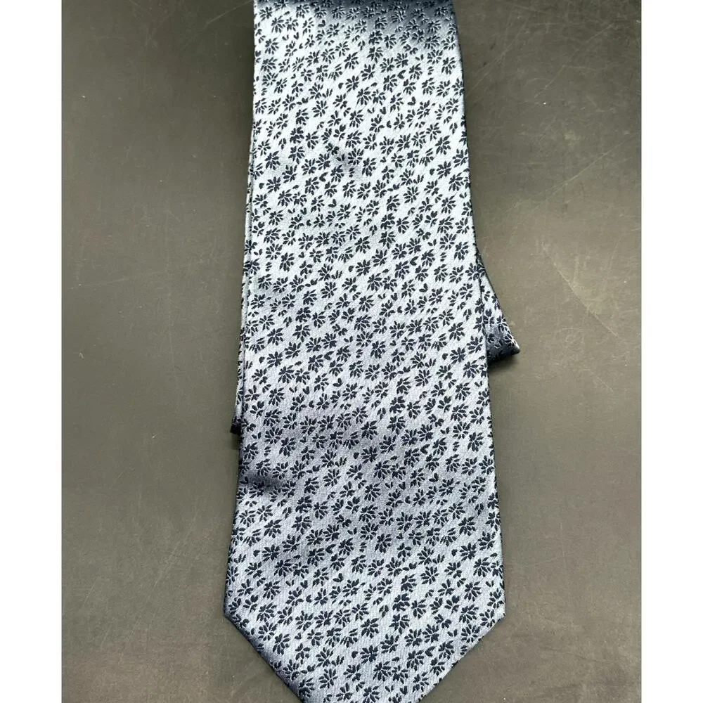 Banana Republic Silk Tie‎ Blue Preppy Classy Made in Italy